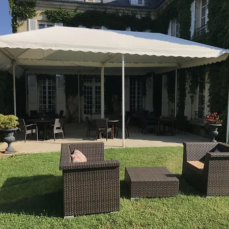 Chateau De Hotel 4*