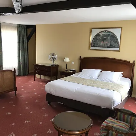 Chateau De Hotel Sancy-lès-Meaux