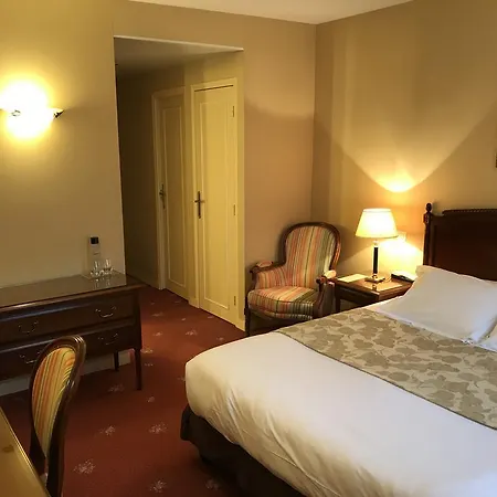Chateau De Hotel 4*