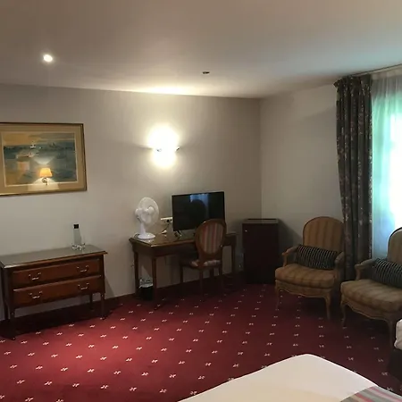 Hotel Chateau De Sancy-lès-Meaux