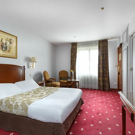 Chateau De Hotel Sancy (Seine-et-Marne)