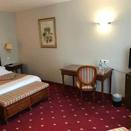 Chateau De Hotel
