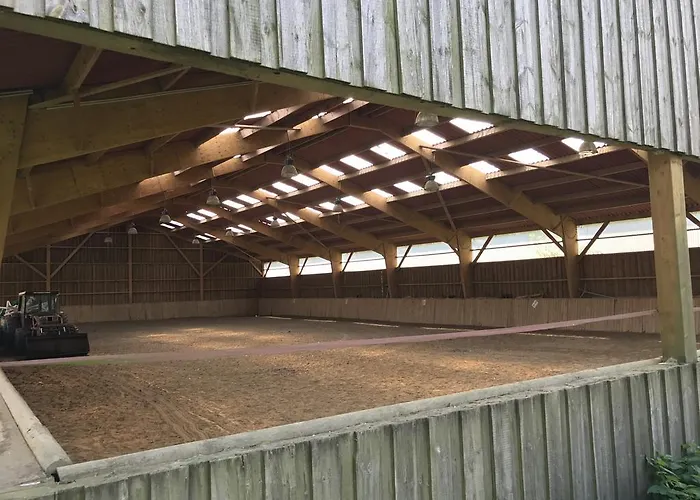 Hotel Chateau De Sancy (Seine-et-Marne)