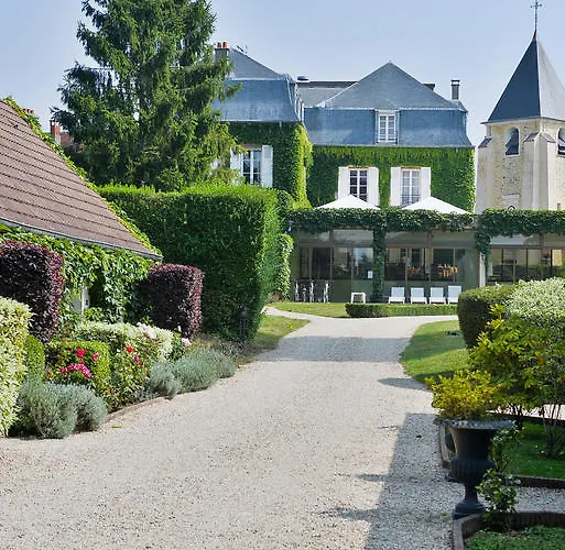 Hotel Chateau De Sancy (Seine-et-Marne)